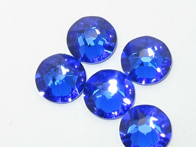 18 pcs. 34ss MAJESTIC BLUE FLATBACK European Rhinestones